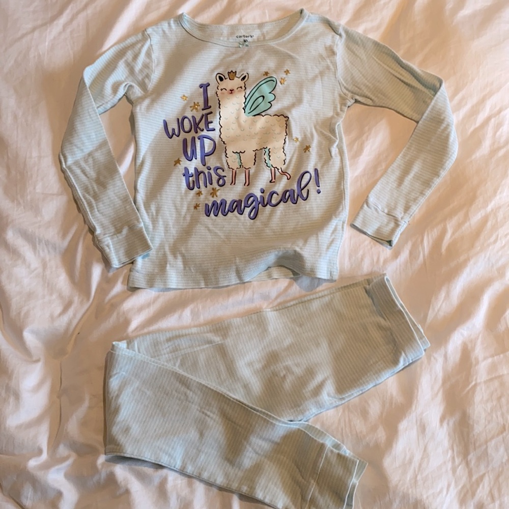 Carter’s girl 2 piece long sleeve pajamas in size 10